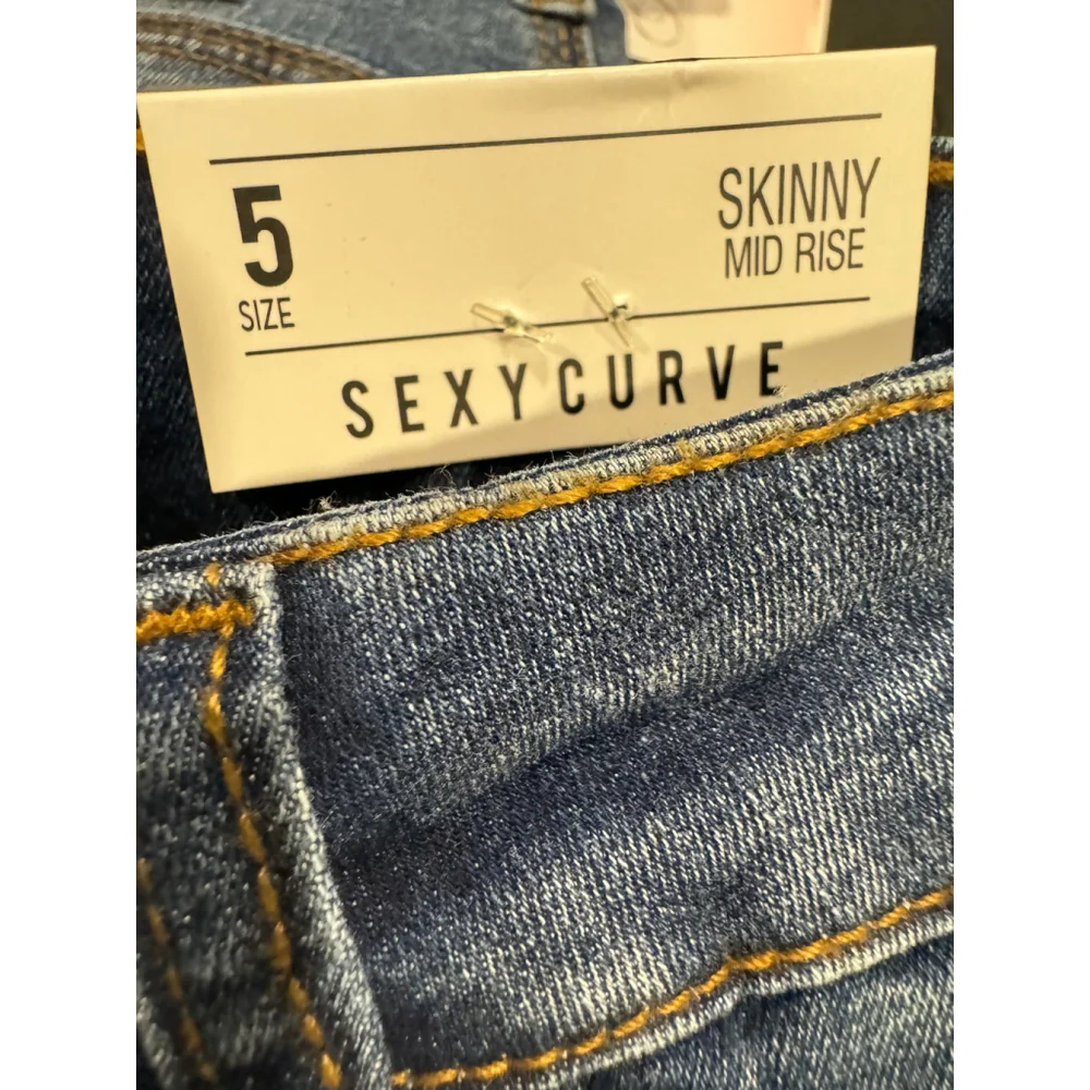 Vibe Style Sexy Curve Skinny Mid Rise Jeans NWT, Sz 7